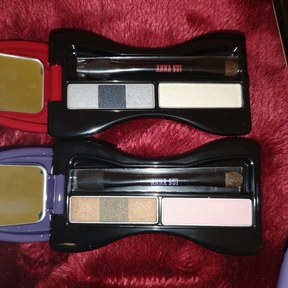 *NEW* Purple Anna Sui x Minnie Mouse Disney Makeup Kit - Picture 10 of 10